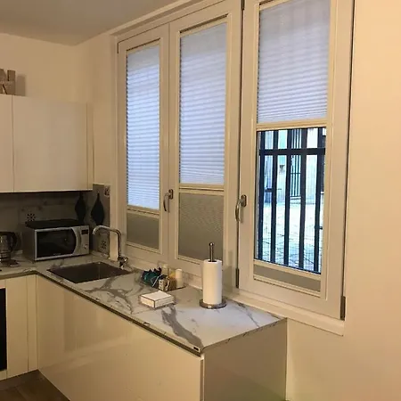 Spazio M&m Cellini 3 شقة
